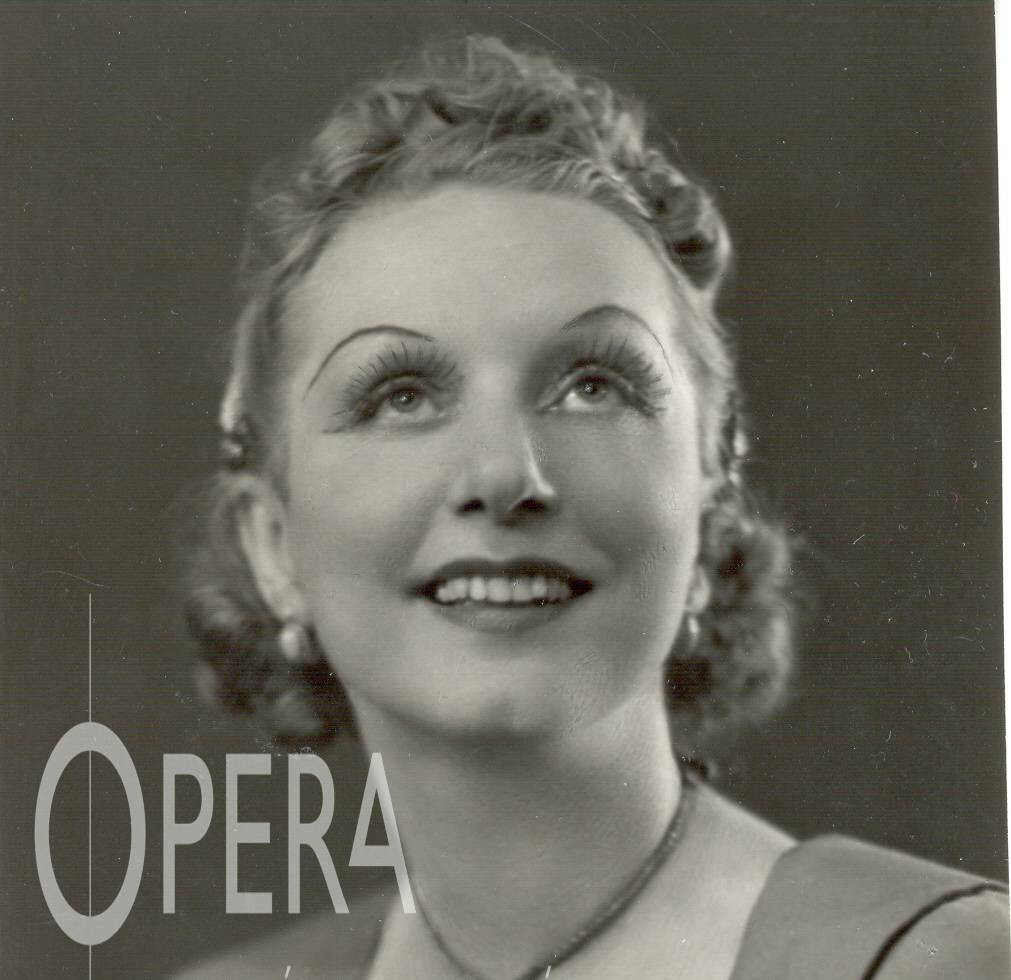 Gere Lola 1931-től 1944.ig a budapesti Opera magánénekesnője volt