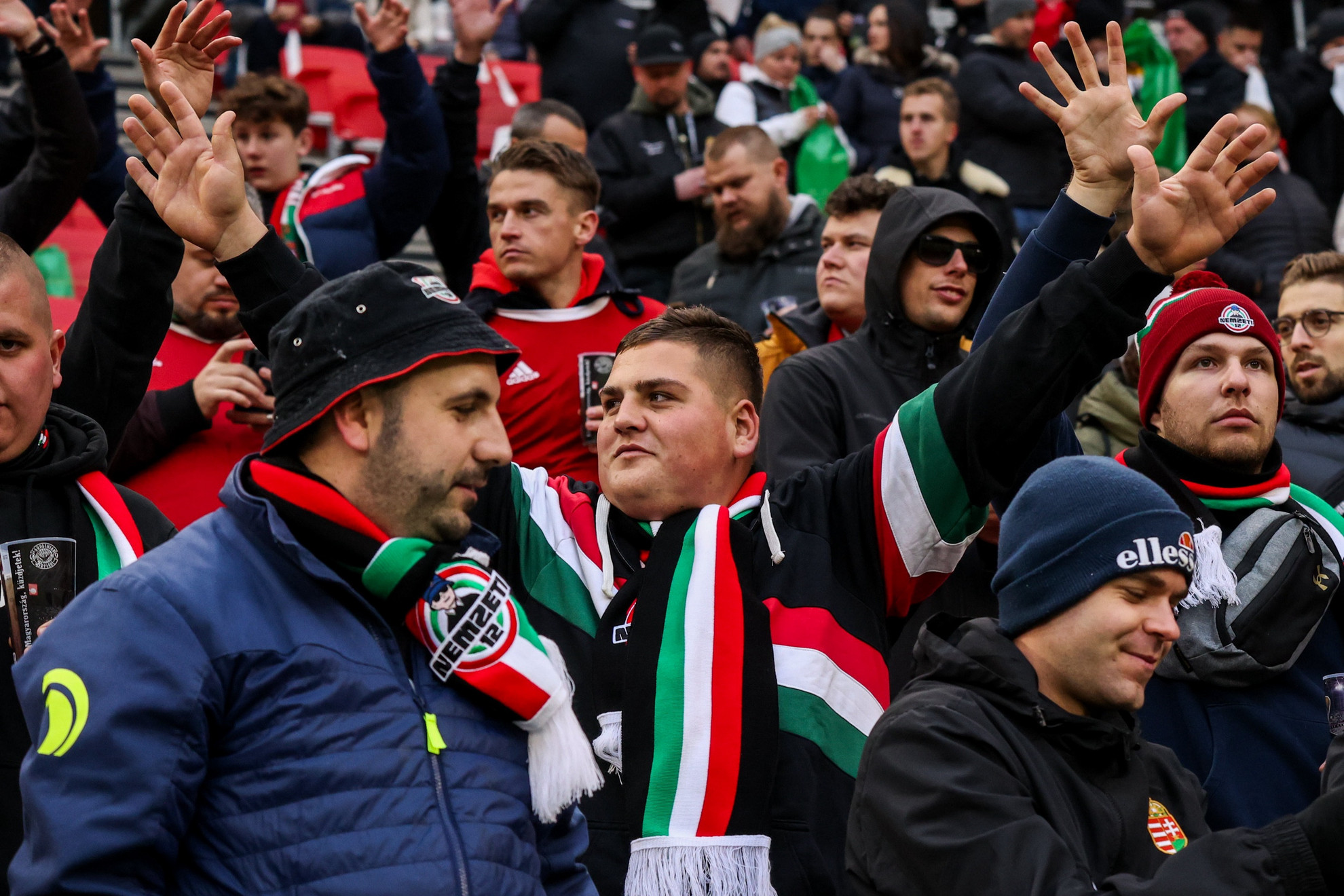 A magyar szurkolók meg fogják tölteni a a labdarúgó Európa-bajnoki selejtezők tizedik fordulójában a Magyarország - Montenegró mérkőzésen budapesti Puskás Arénát