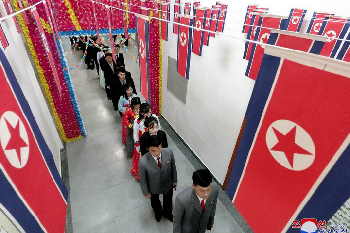 Észak-Koreában évtizedek óta először voltak ellenszavazatok a helyhatósági választásokon