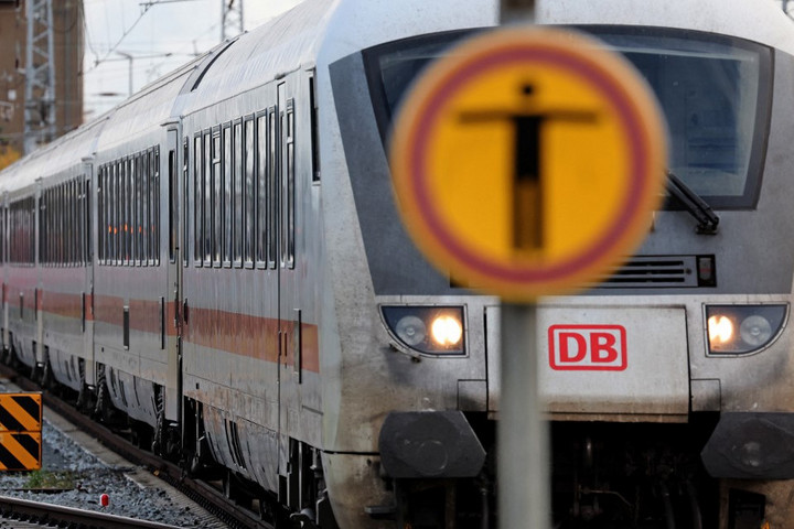 Magyarországon áthaladó vonatokat is érint a német vasúti sztrájk