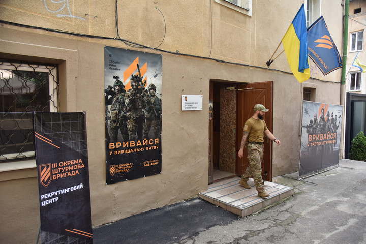 Fotó: Anadolu via AFP/Pavlo Palamarchuk Inkább a rabság, mint a halál: tömegesen szöknek az ukrán katonák