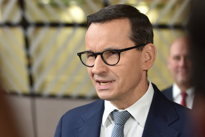 Morawiecki: Az orosz hadsereg jelentős előnyben van a harctéren, ami riasztó a NATO-nak