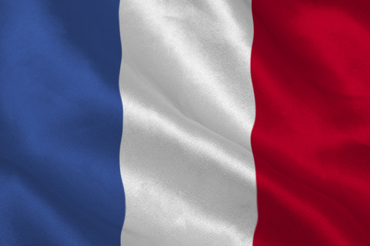 A francia kormány három szélsőjobboldali csoport feloszlatását kezdeményezi