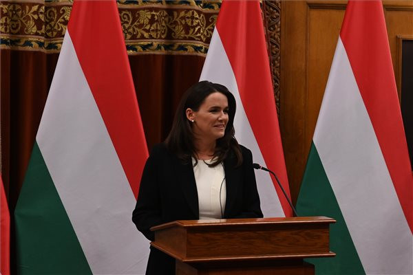 Fotó: MTI/Máthé Zoltán Novák Katalin: Mi írjuk a jövőt, nem az előrejelzések