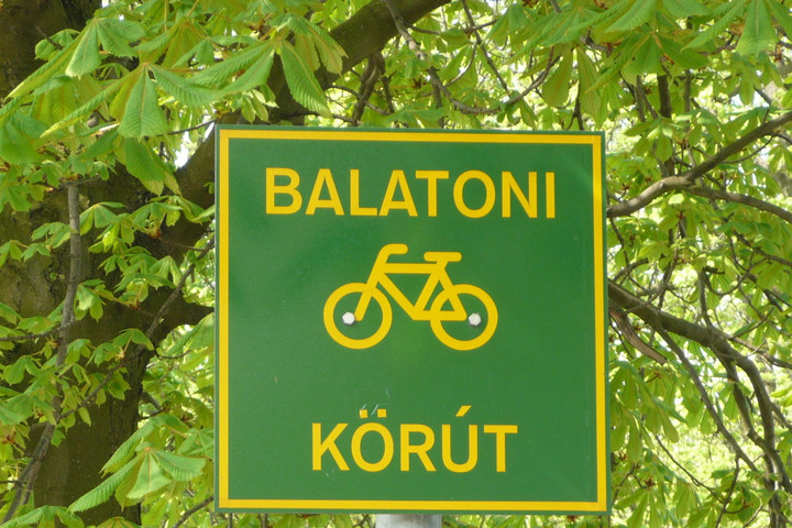 Átadták a balatoni bringakör Balatonudvari és Vonyarcvashegy közti szakaszát