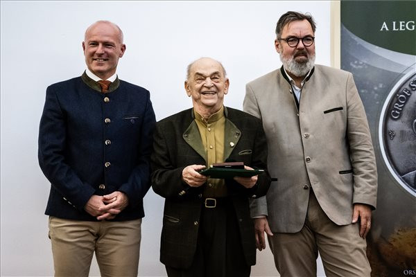 Fotó: MTI/Mónus Márton Átadták a gróf Széchenyi Zsigmond-emlékérmeket
