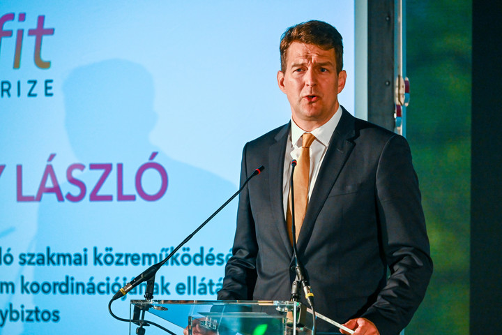 Fotó: MTI/Illyés Tibor György László: A dolgozók érezzék, hogy munkájukkal gazdagabbá teszik környezetüket