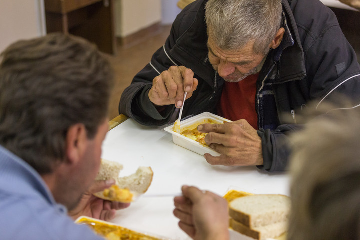 Hétfő este 8 órától életbe lép a hideg idő miatti „vörös kód”
