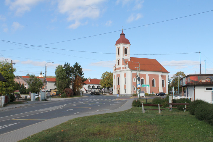 Balatonalmádi templomai