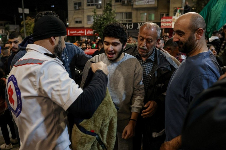 Fotó: AFP/Ahmad Gharabli Izrael szabadon engedett újabb harminckilenc palesztin foglyot