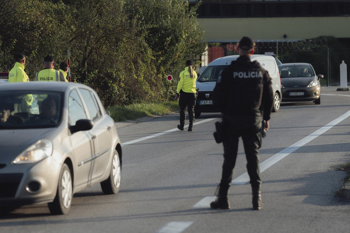 Fotó: Anadolu Agency via AFP/Robert Nemeti Ismét meghosszabbította Pozsony az ideiglenes határellenőrzést a szlovák–magyar határon