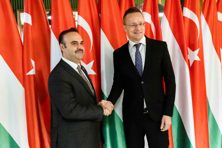 Szijjártó Péter: Az elmúlt évek dinamikus fejlődést hoztak a magyar–török kapcsolatokban