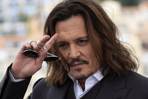 Johnny Depp állítólag nagyon boldog Magyarországon