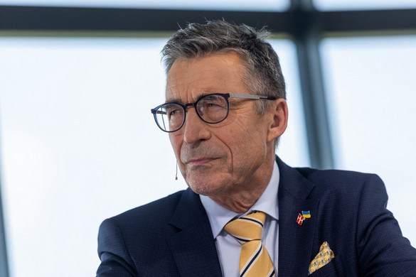 Ukrajnát a jelenlegi területeivel venné fel a NATO-ba a korábbi főtitkár