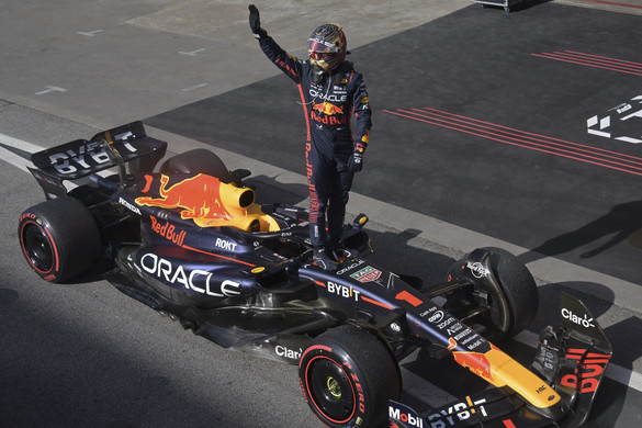 Brazil Nagydíj: Verstappen rajt-cél győzelmet aratott
