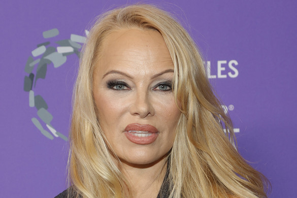 Pamela Anderson úgy érezte, meg kell osztania a világgal, hogy ki is valójában