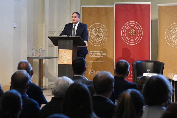 Nagy Márton: Jövőre négy százalék körüli növekedéssel számol a kormány