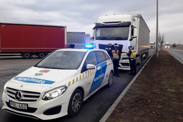 Kamionstop a pünkösdi hétvégén