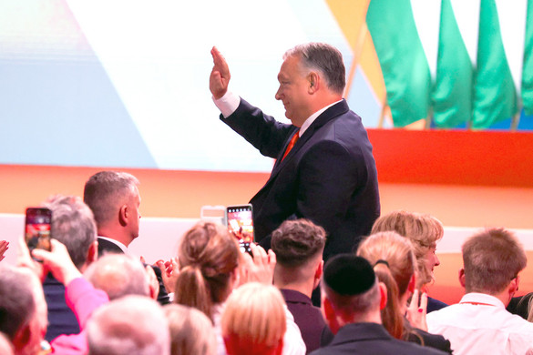 Bloomberg: az EU vezetői meg akarják buktatni Orbán Viktort