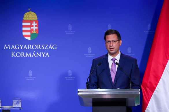 Hamarosan kezdődik a kormányinfó