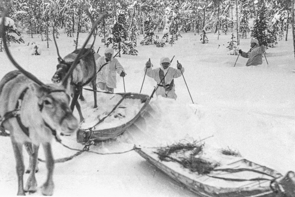 A finn katonák 1940-ben térnek vissza Petsamóba, miután a téli háborúban a szovjetek kivonultak a megszállt területről