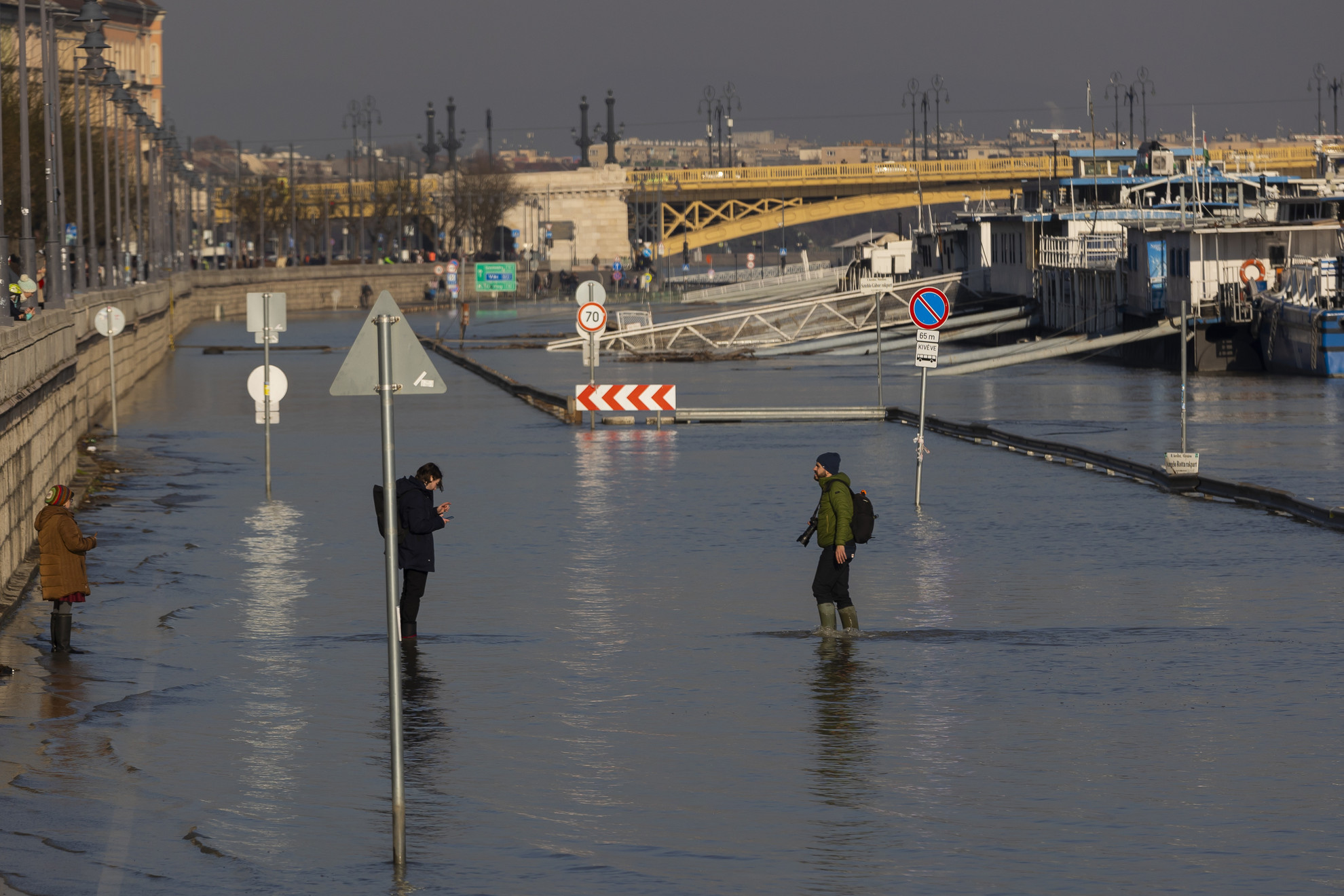 Fotó: MH/Purger Tamás A Duna áradása Budapesten, 2023. december 28.