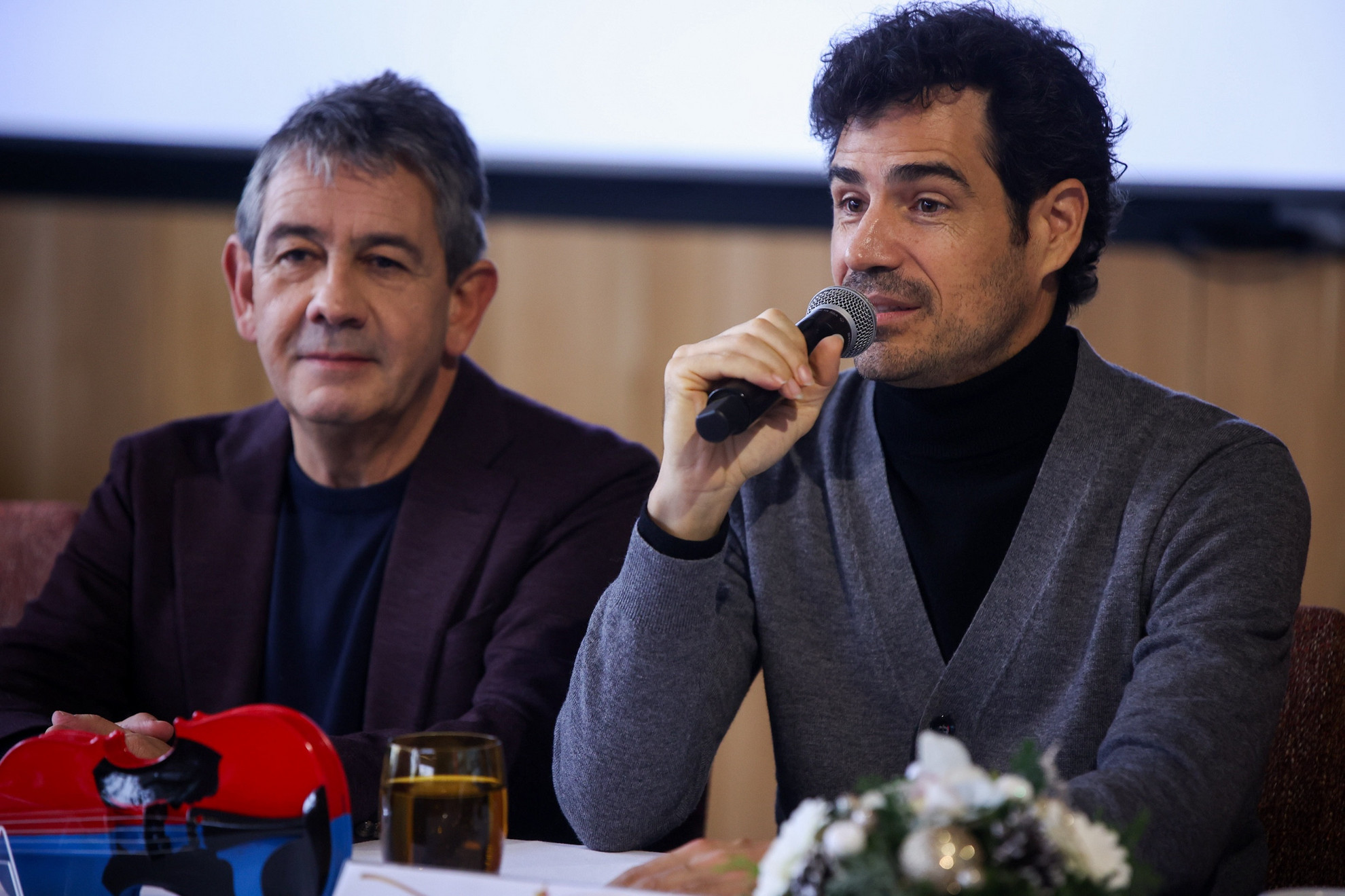 Fotó: MH/Török Péter Pablo S. Villegas a sajtótájékoztatón. Mellette Placido Domingo Junior