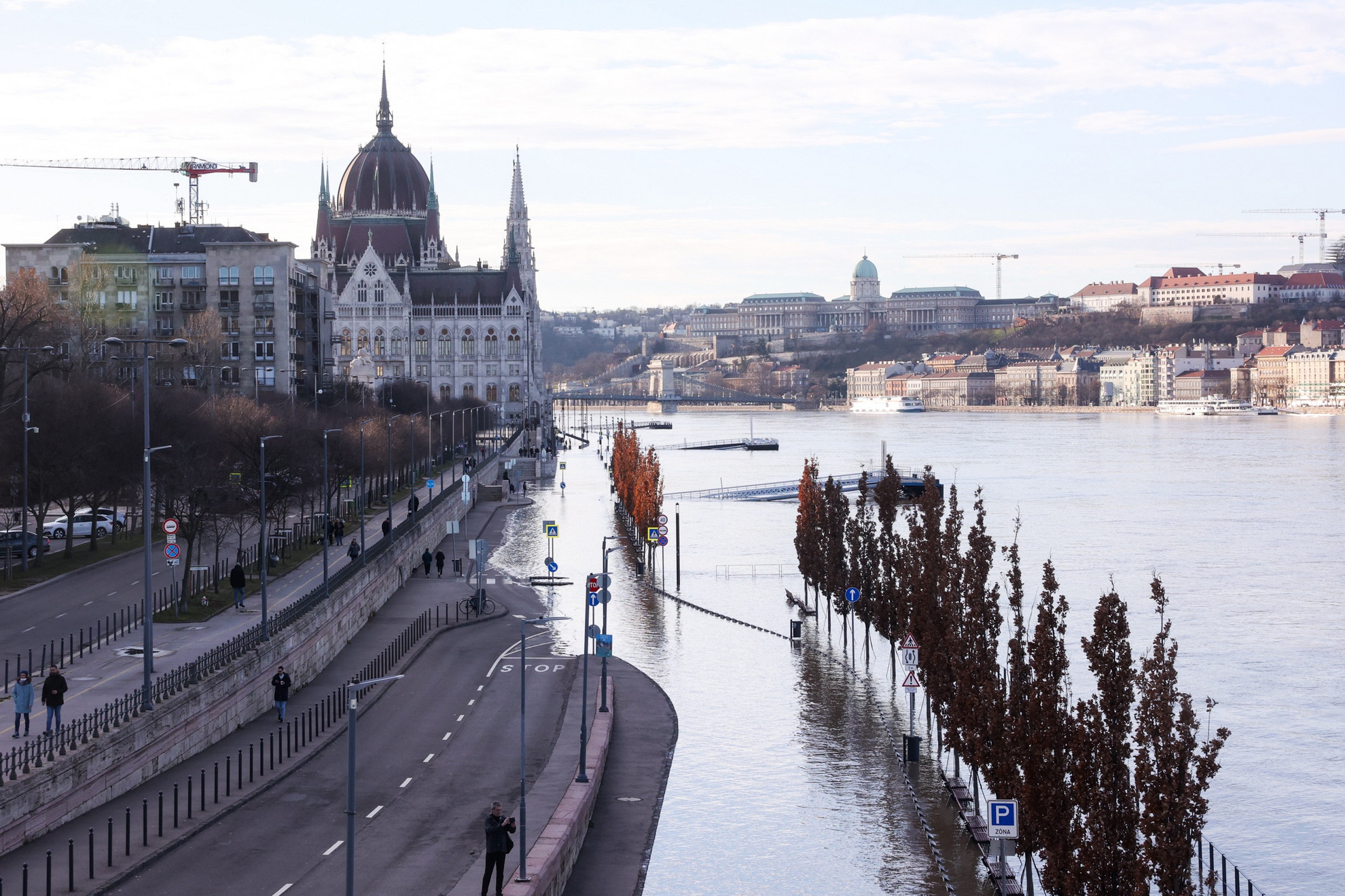 Árad a Duna Budapesten, 2023. december 27.