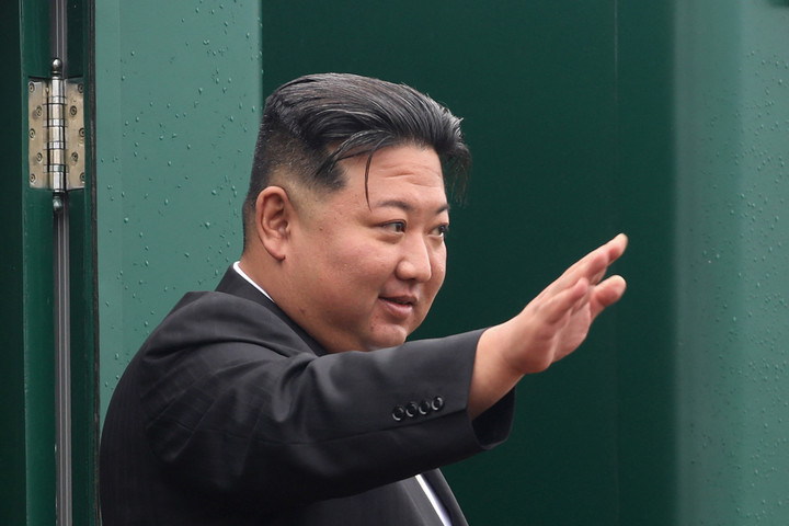 Kim Dzsongun is ott volt a szerdai észak-koreai fegyverkísérletnél