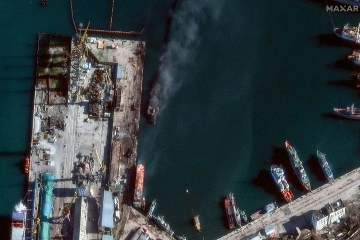 Fotó: AFP/Handout/Satellite image ©2023 Maxar Technologies A nyugati sajtó szerint Putyin őrjöng dühében, amiért az ukránok kilőttek egy orosz hajót