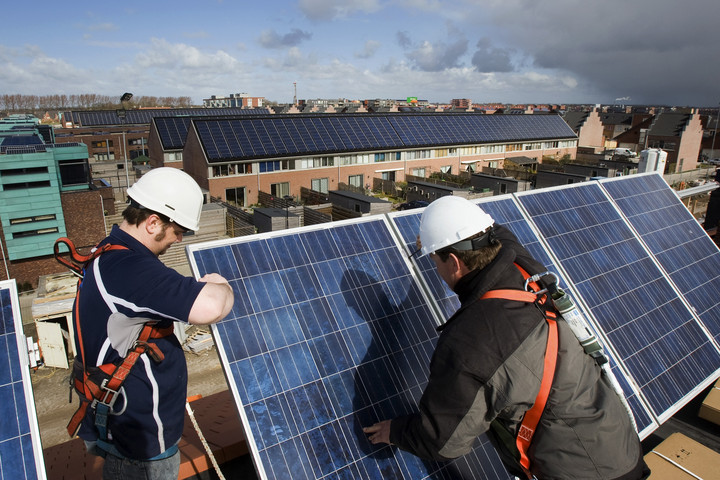 Középületek energiahatékonyságának javítása Magyarországon