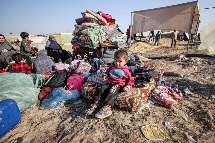 Fotó: AFP/Anadolu/Mustafa Hassona Az UNICEF szerint kivitelezhetetlenek az Izrael által Gázában kialakított biztonságos övezetek
