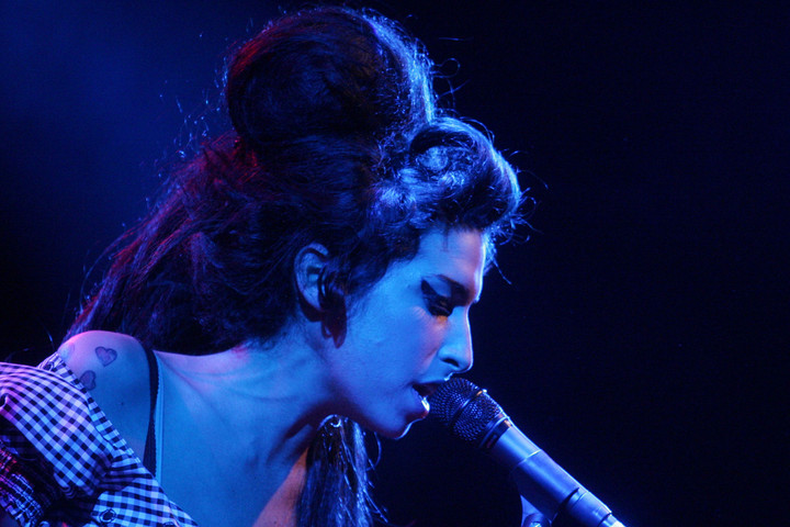 Fotó: NorthFoto Ennyire hasonlít Amy Winehouse-ra az őt alakító színésznő