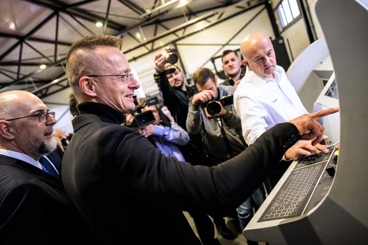 Fotó: Facebook/Szijjártó Péter Szijjártó: Hatalmas sikertörténet a vajdasági gazdaságfejlesztési program