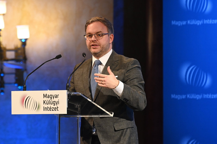 Fotó: MTI/Máthé Zoltán Nem kérünk beleszólást a magyar politikába
