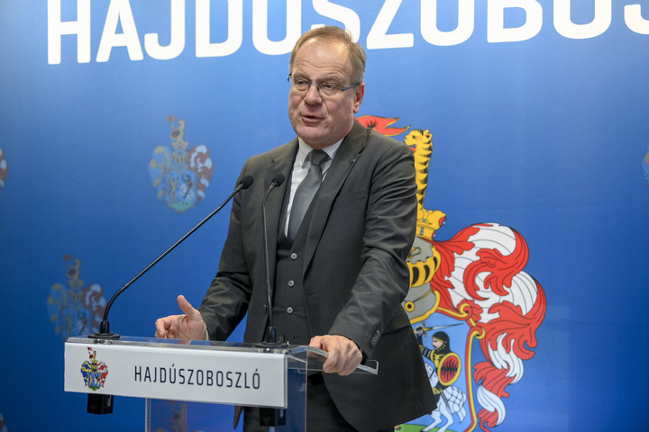 Fotó: MTI/Czeglédi Zsolt Navracsics Tibor: Közös érdek, hogy jól hasznosuljon az uniós adófizetők pénze