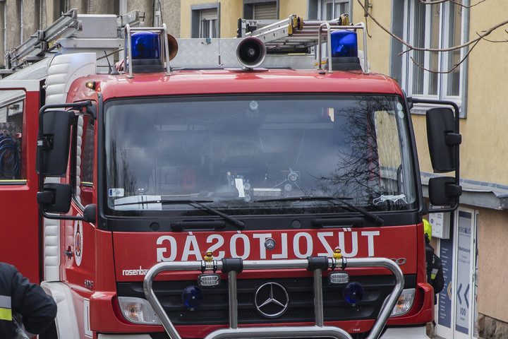 Fotó: MH archív/Purger Tamás Újszülöttet mentettek a tűzoltók
