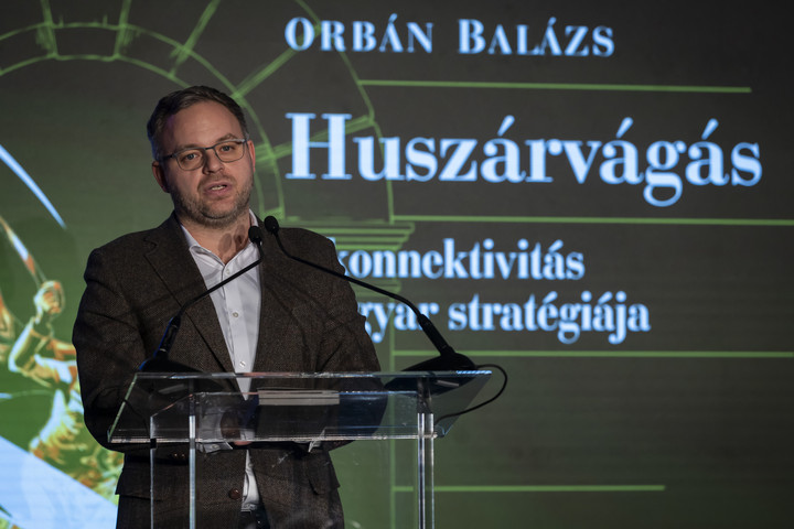 Fotó: MH/Purger Tamás Orbán Balázs: Hazánknak a blokkosodás helyett a kapcsolatépítésre kell koncentrálnia