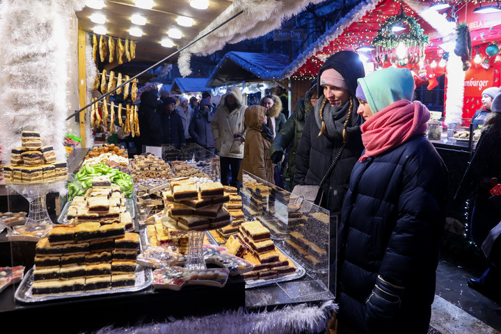 Az Advent Bazilika jubileumi fényfestéssel várja a közönséget