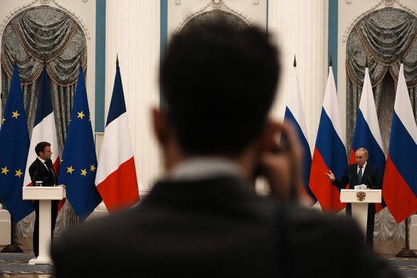 Macron Franciaországba hívná Vlagyimir Putyint a béketárgyalások után