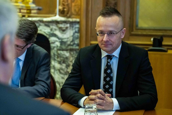 Szijjártó: Fontos, hogy a vajdasági magyarságnak az eddiginél is erősebb képviselete legyen Belgrádban