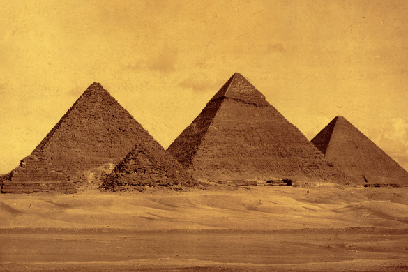 Rendellenes ősi dolgot találtak Egyiptomban a nagy piramisnál?