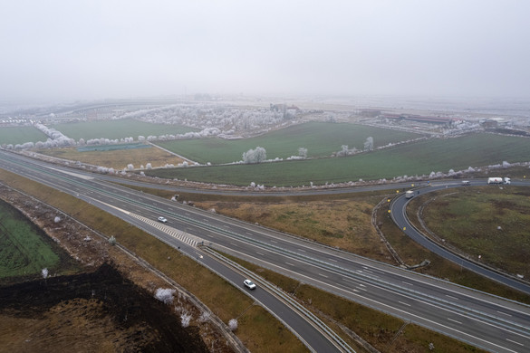 Átadták a forgalomnak a Kolozsvár és Marosvásárhely közötti A3-as autópálya-szakaszt