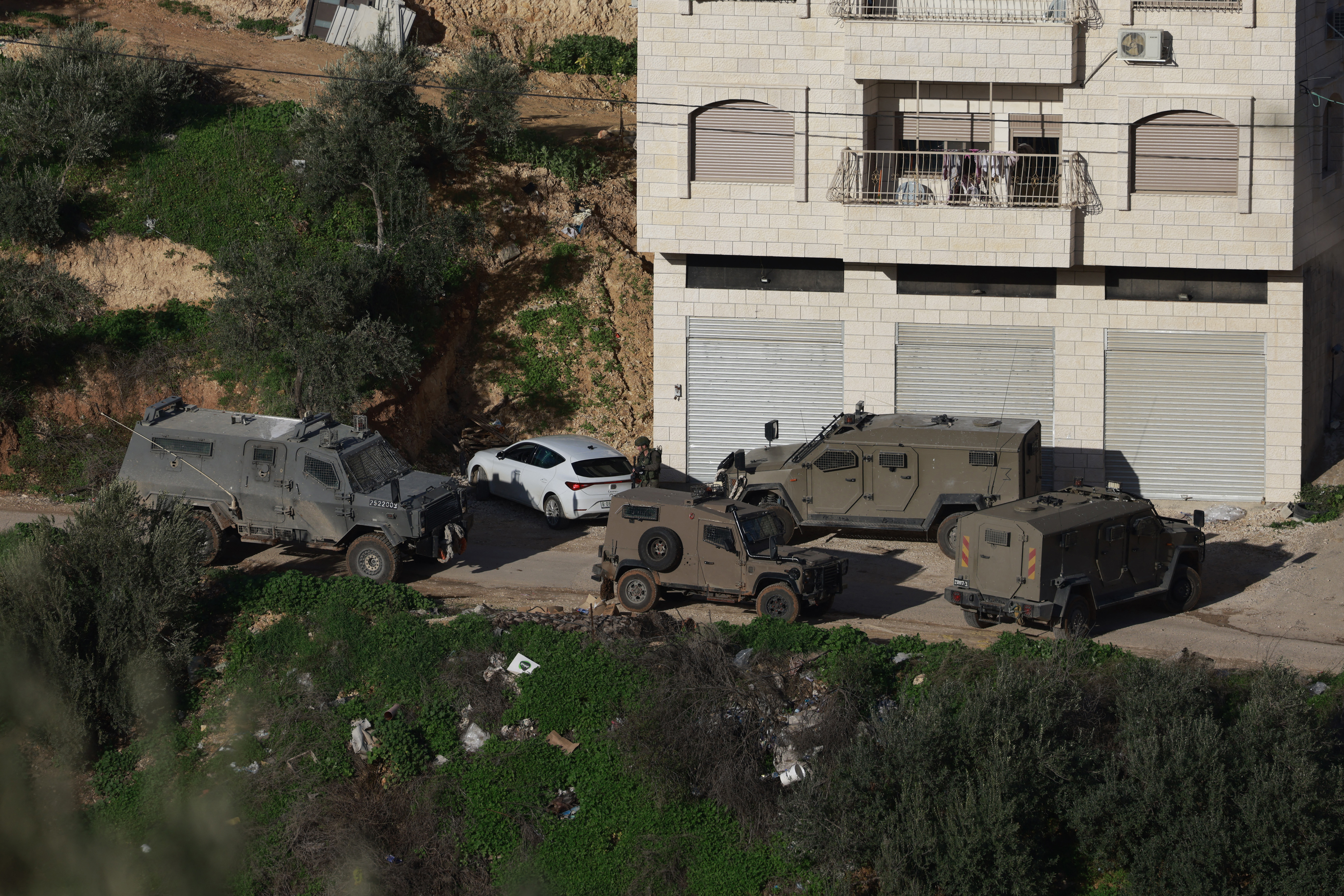 Három palesztint ölt meg az izraeli hadsereg Ciszjordániában