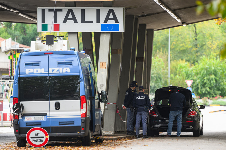 Fotó: AFP/Jure Makovec Olaszország is meghosszabbította a határellenőrzést június 18-ig