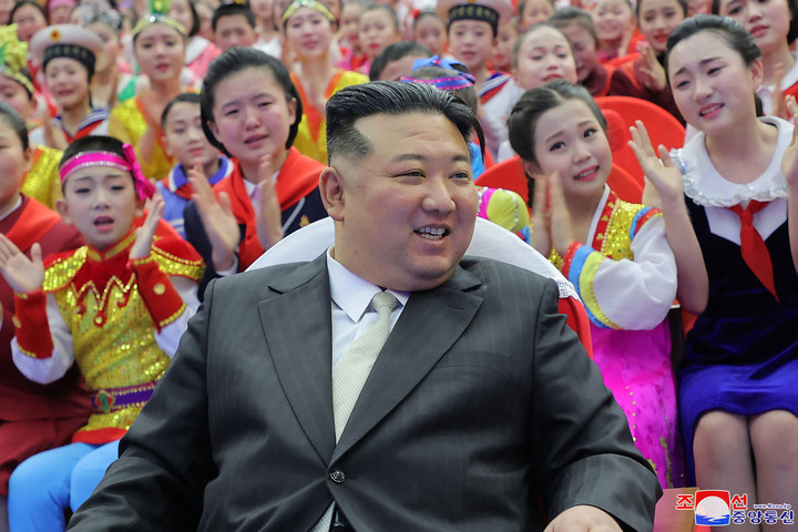 Hűséget kellett esküdniük Kim Dzsongun iránt az észak-koreaiaknak
