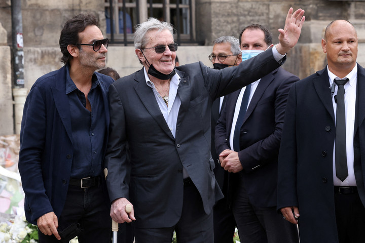 Még meg sem halt Alain Delon, de a gyerekei már civakodnak az örökségen