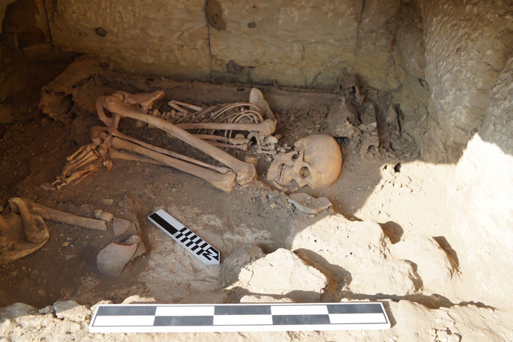 Fotó: Facebook/Egyptian Ministry of Tourism and Antiquities Színes maszkkal eltemetett emberi maradványokra bukkantak