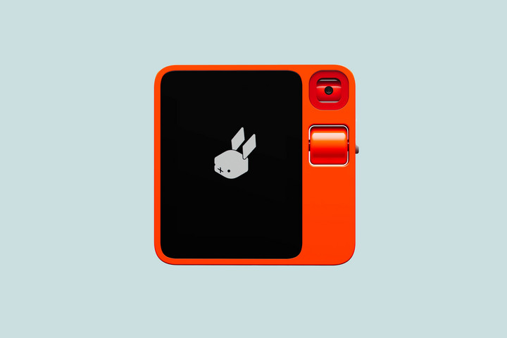 Fotó: Rabbit R1 Nehogy má' a nyúl vigye a mobiltelefont...