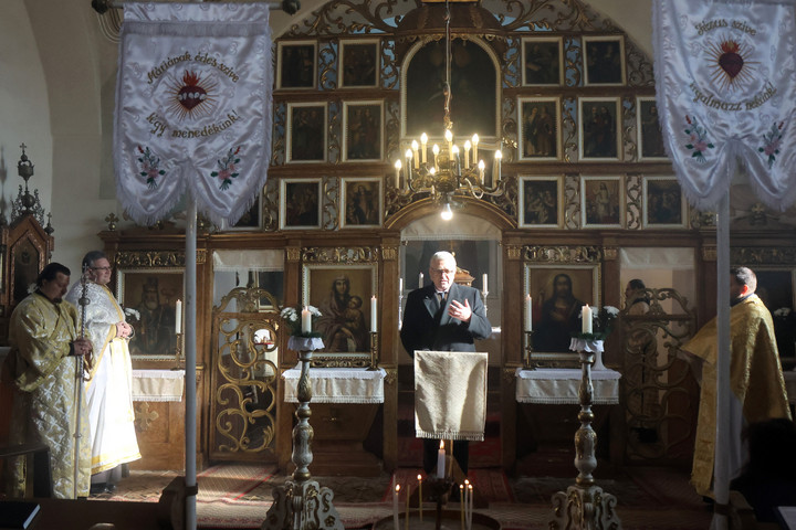 Megújult ruszin görögkatolikus templomot adott át Soltész Miklós Irotán